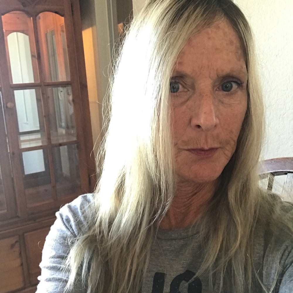 Meet your Posher, Carolyn